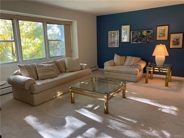 Foto principal - 14 Revere Ct