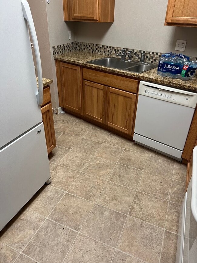 Building Photo - 3885 Vitus Lane