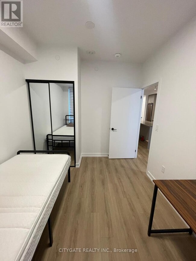 Building Photo - 10 Lagerfeld Dr