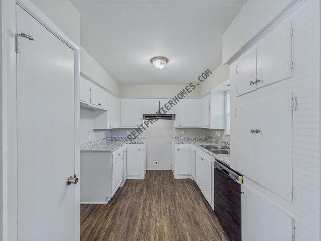 Foto del edificio - 202 S Claremont Ave