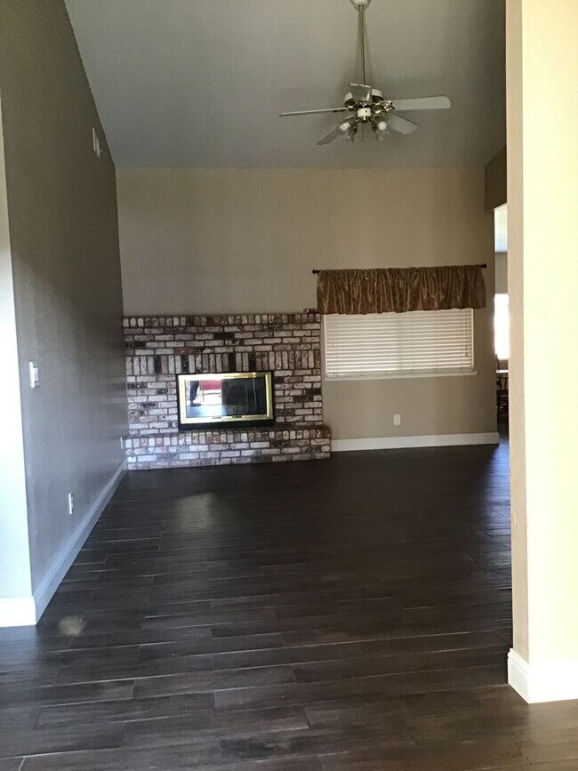 Foto del edificio - 3 Bedroom, 2 Bath Home