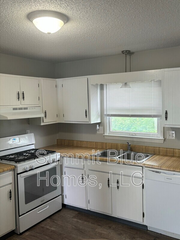 Foto principal - 753 Bluff City Hwy