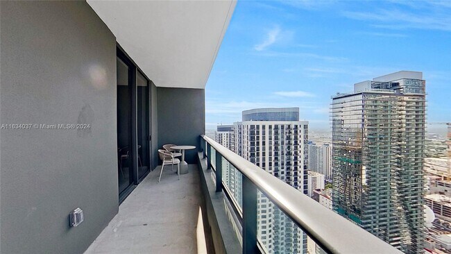 Foto del edificio - 601 NW 1st Ct