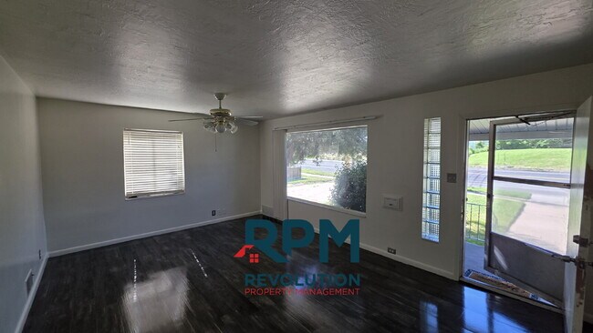Foto del edificio - 1066 36th St