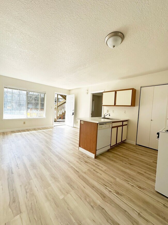 Foto del edificio - 4940-4950 SW 45th Ave