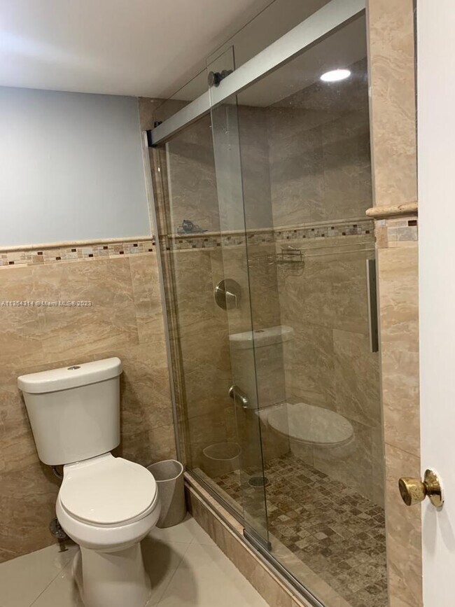 Foto del edificio - 10700 SW 108th Ave