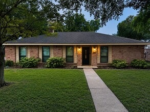 Building Photo - 12627 Westmere Dr