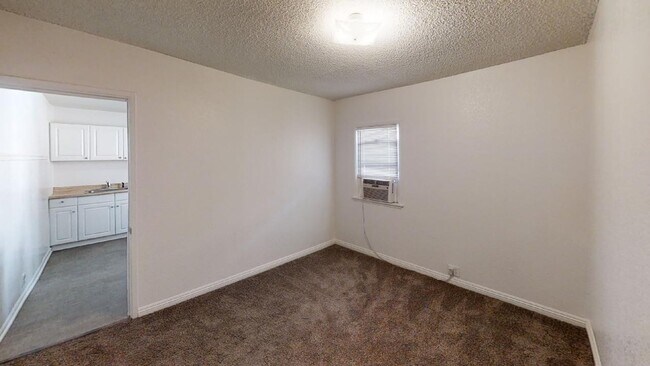 Foto del edificio - 138 N Riverside Ave