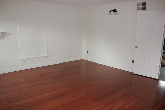 Building Photo - Apartment For Rent Bridgewater