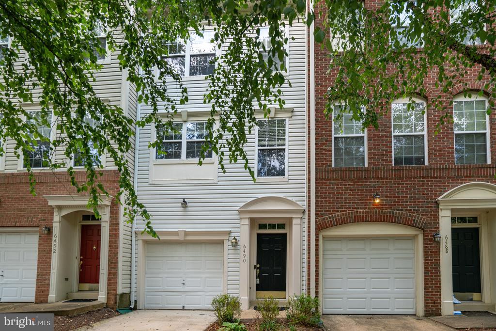 Foto principal - 6490 Tayack Pl