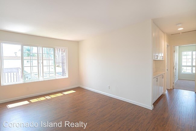 Building Photo - 263-267 Ebony Ave