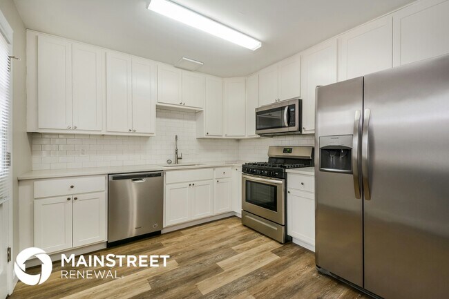 Building Photo - 8 Preakness Dr