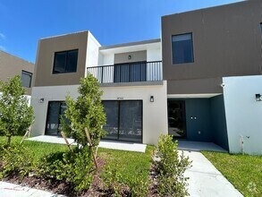 Building Photo - 14560 SW 261 St Ter