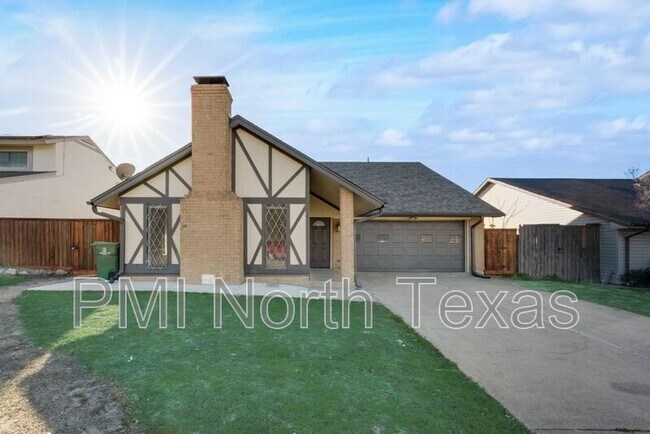 Building Photo - 2733 Colonial Dr