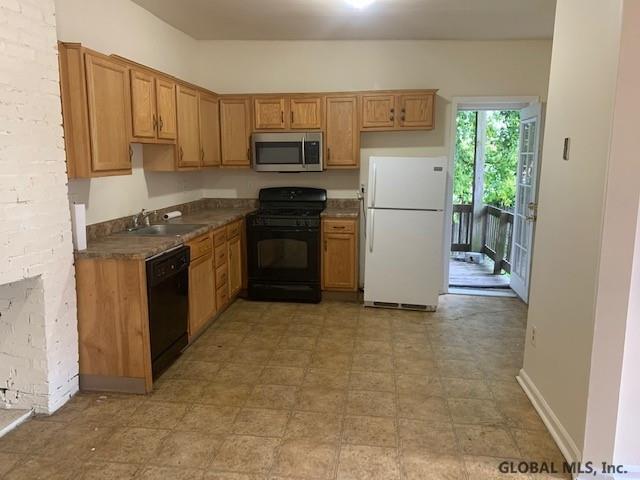 Building Photo - 122 PHILIP St