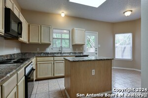 Foto del edificio - 8631 Timber Pl