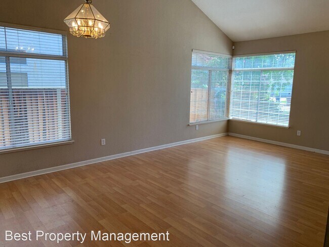 Building Photo - 4 br, 3 bath House - 4908 Westwood Way