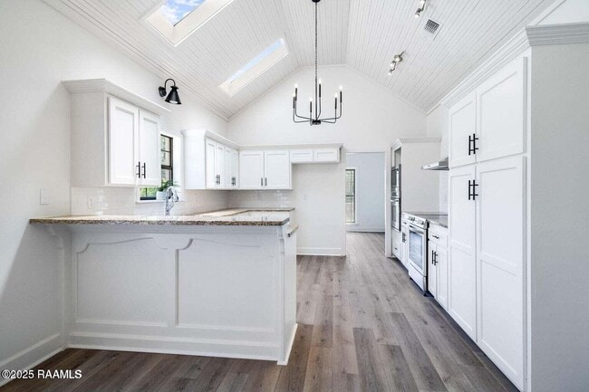 Foto del edificio - 806 Beaujolais Pkwy