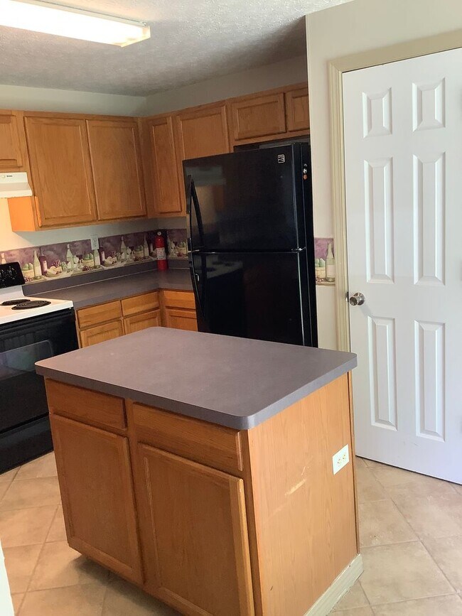 Foto del edificio - Spacious 3BR/3BA Townhome in PRIME location!!