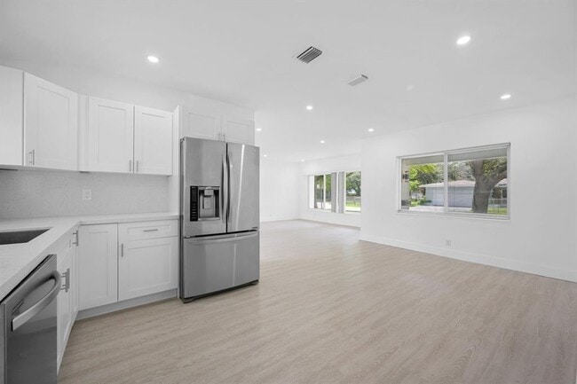 Building Photo - 2601 Taylor St