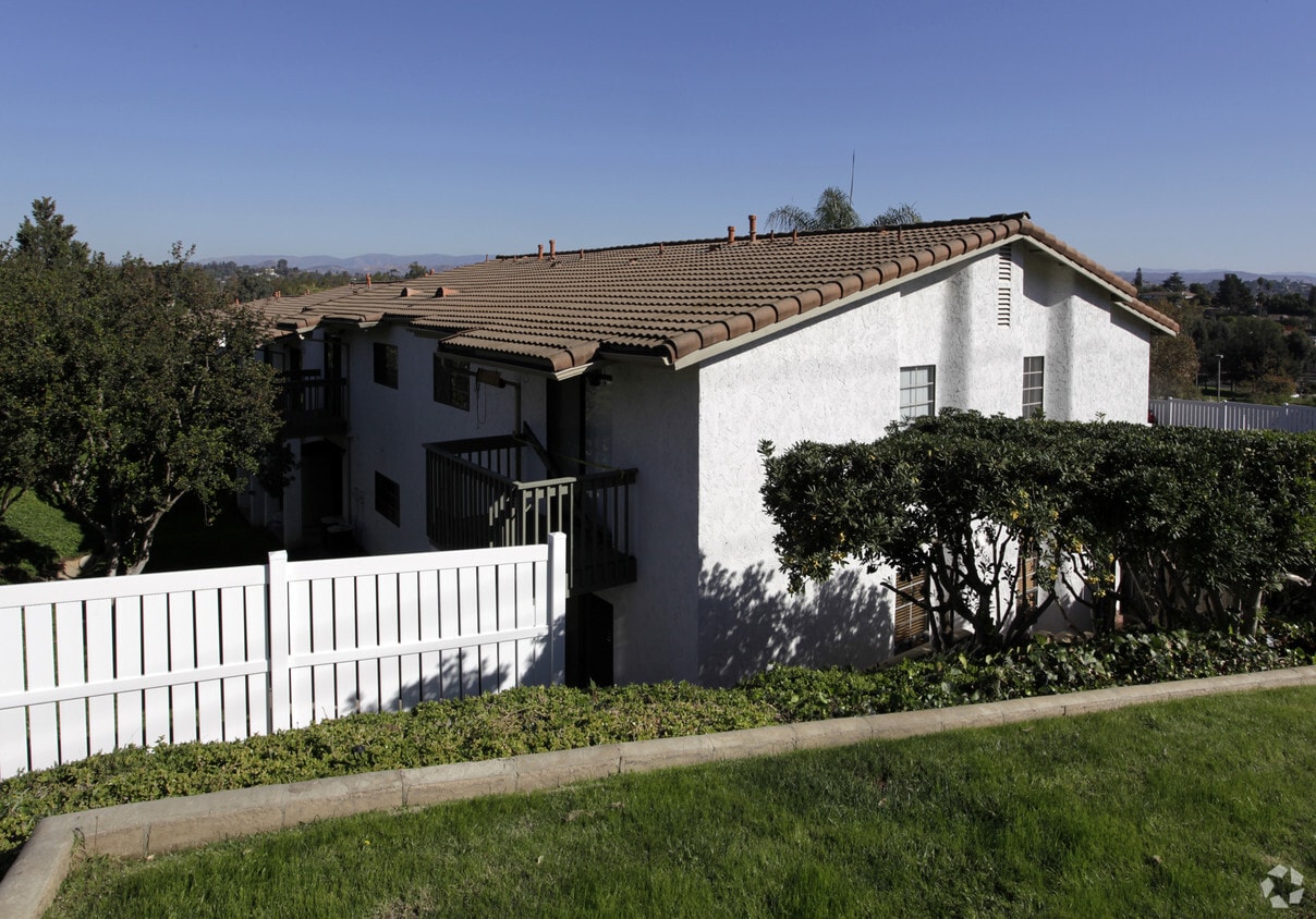 Building Photo - Bernardo Hills