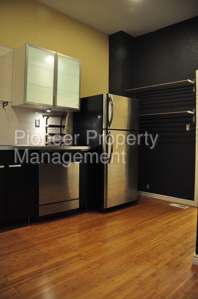 Foto del edificio - 3042 California St