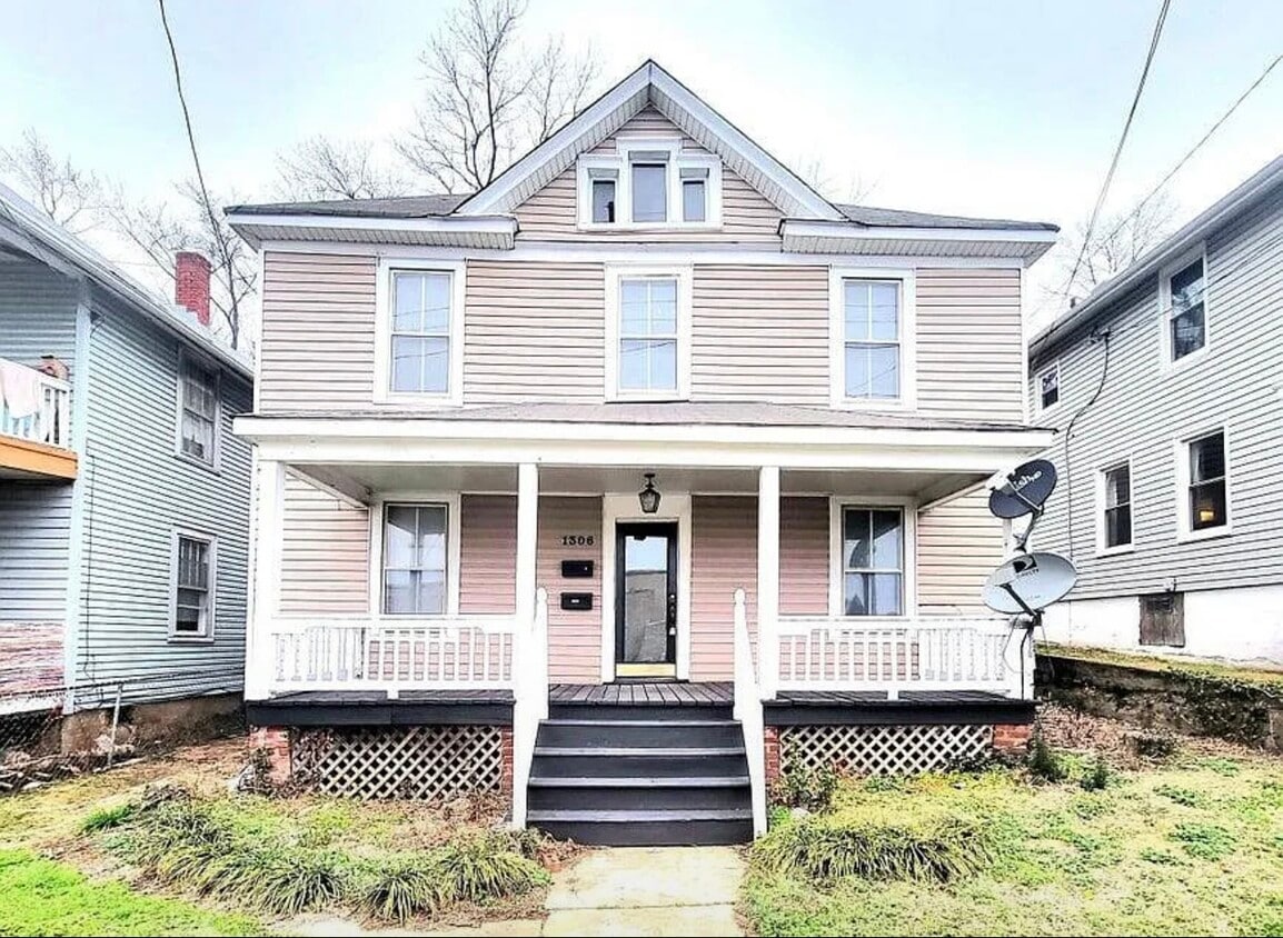 1306 Dale Ave SE, Roanoke, VA 24013 Townhome Rentals in Roanoke VA