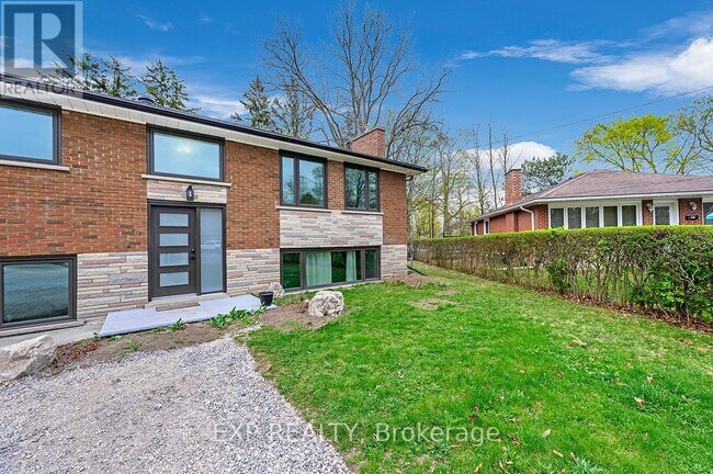 Building Photo - 135 Ashbrook Ct