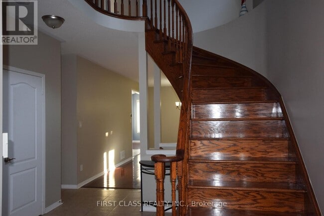Building Photo - 5168 Littlebend Dr