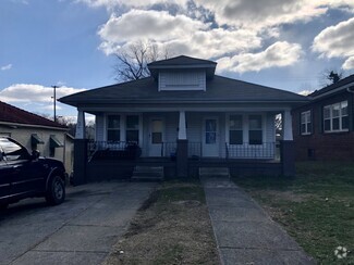 Building Photo - 3210 E Magnolia Ave