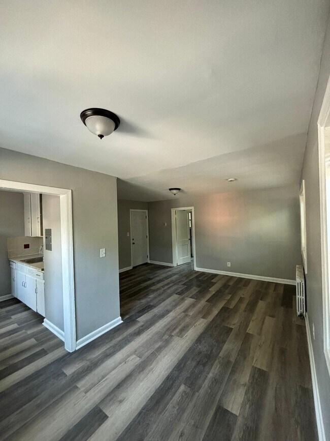 Foto del edificio - 8306 Roanoke Ave