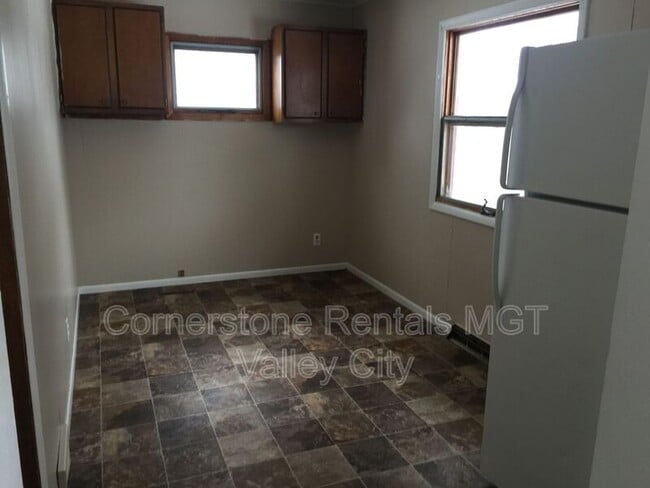 Foto del edificio - 233 8th Ave NE