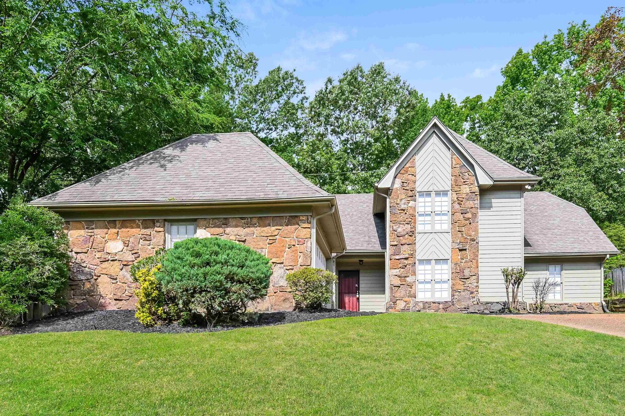 Foto principal - 301 Locust Grove Dr