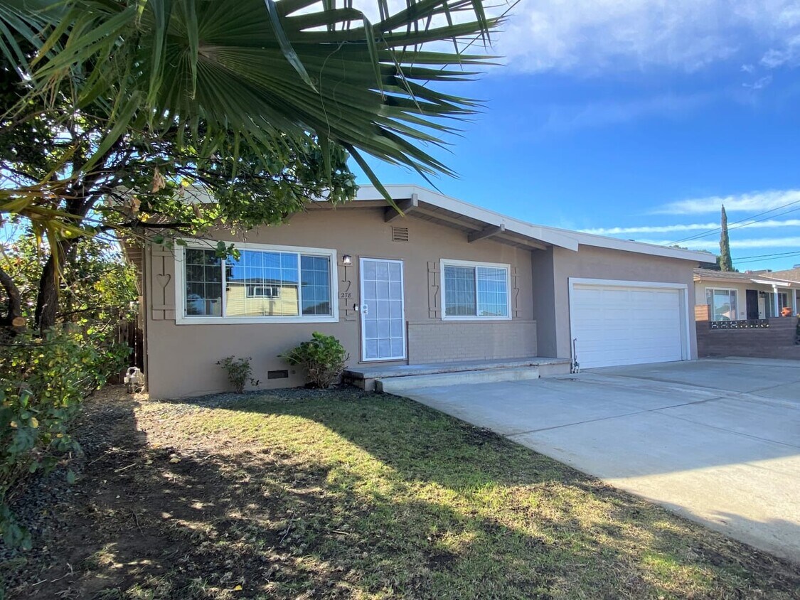 Primary Photo - 278 Mariposa Dr