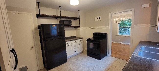 Building Photo - 1118 Branleigh Dr
