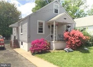 Building Photo - 3021 Texas Ave