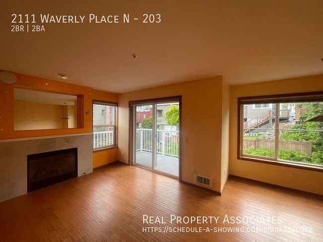 Foto del edificio - 2111 Waverly Pl N