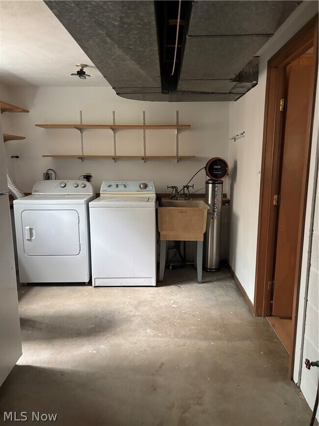 Foto del edificio - 4585 Wilburn Dr