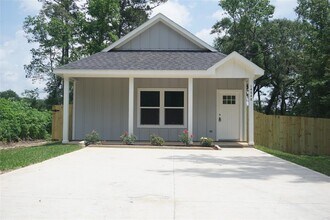 Building Photo - 14848 Lamar Rd