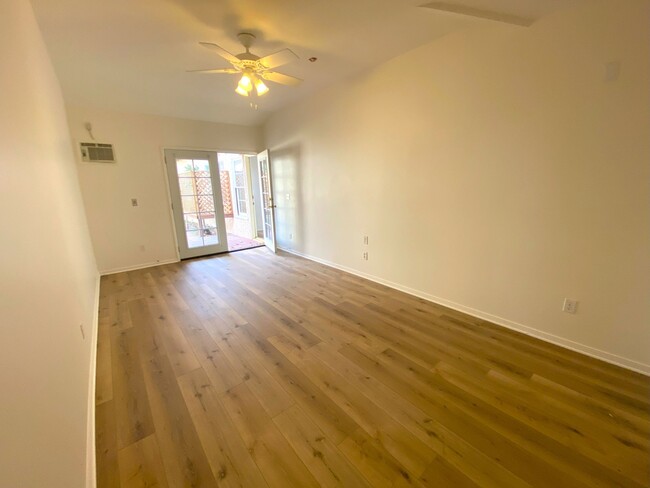 Building Photo - 7320 Ventura Canyon Ave
