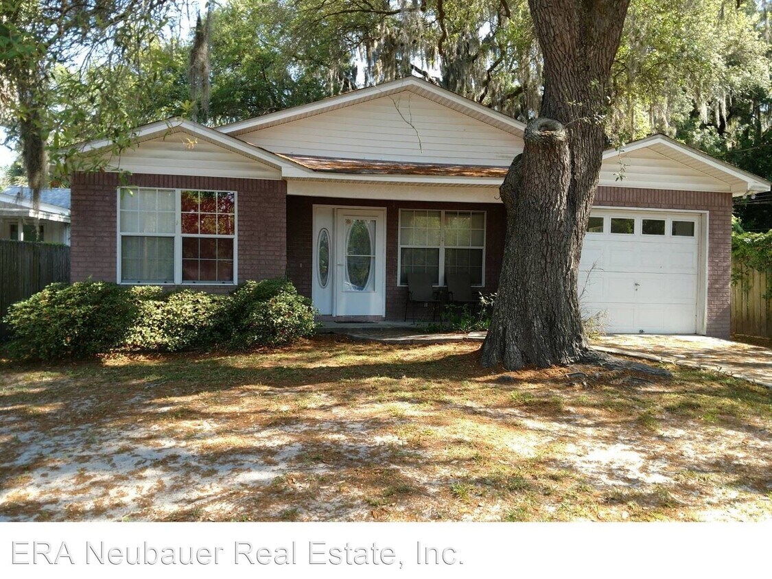 Primary Photo - 3 br, 2 bath House - 511 E 4th Street