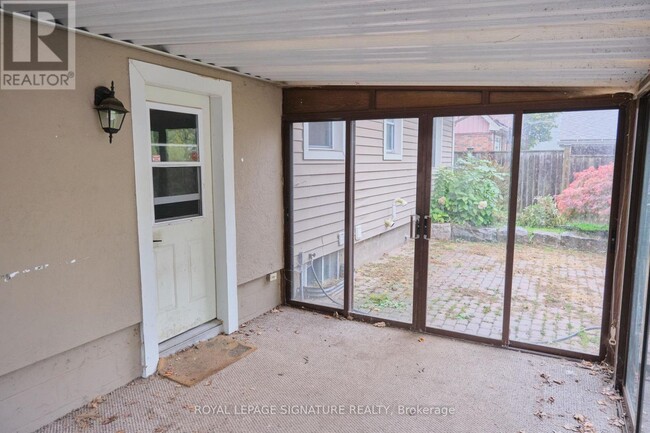 Building Photo - 784 S Pelham Rd