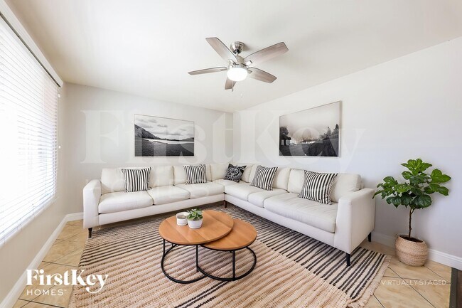 Foto del edificio - 2122 W Shaw Butte Dr