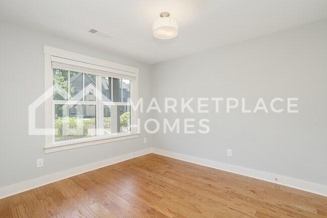 Foto del edificio - 730 Centerpoint Ln