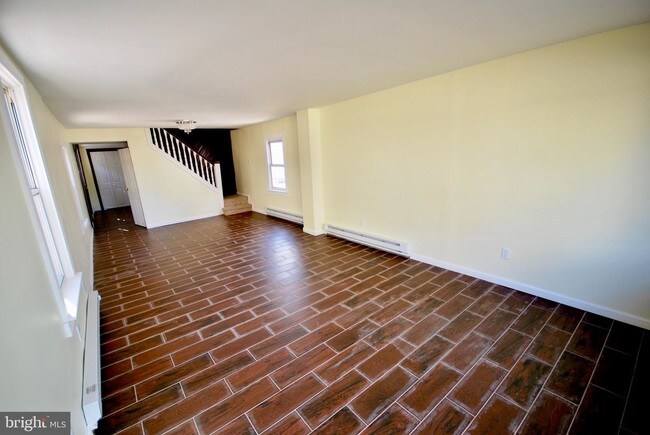 Building Photo - 107 9th Ave