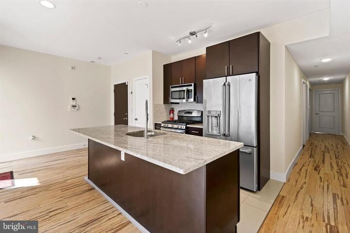 Primary Photo - 902 N 16th St