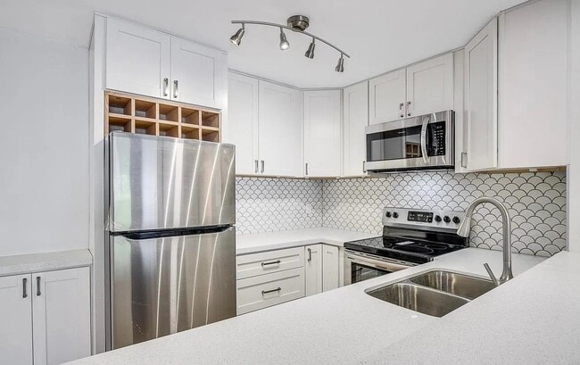 Foto del edificio - 4600 Lamont St