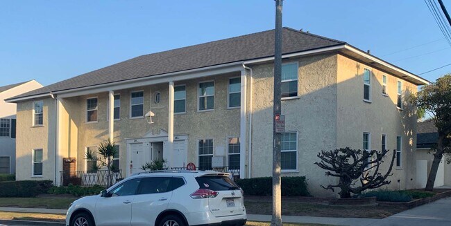 Building Photo - 262 La Verne Ave