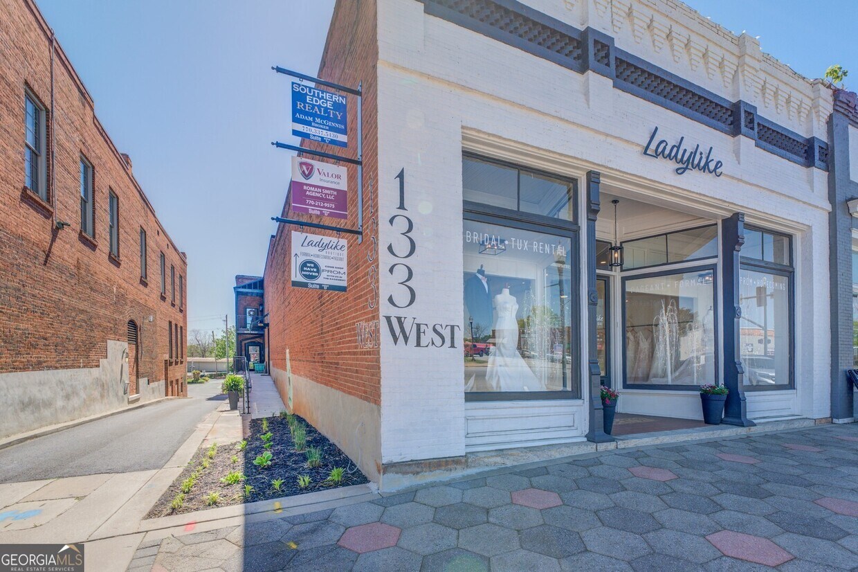 Foto principal - 133 W Washington St