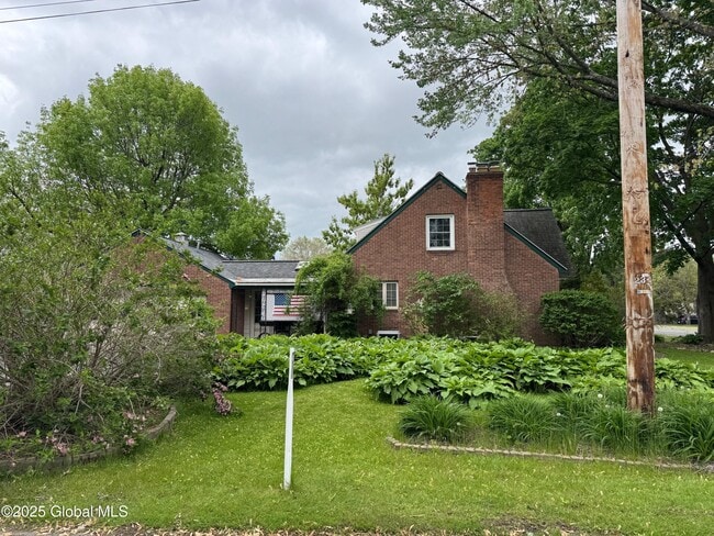 Building Photo - 1366 Helderberg Ave